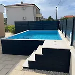 Poolhouse Flip Flop - Mit Privatem Pool Дом отдыха