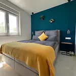 Poolhouse Flip Flop - Mit Privatem Pool Дом отдыха *