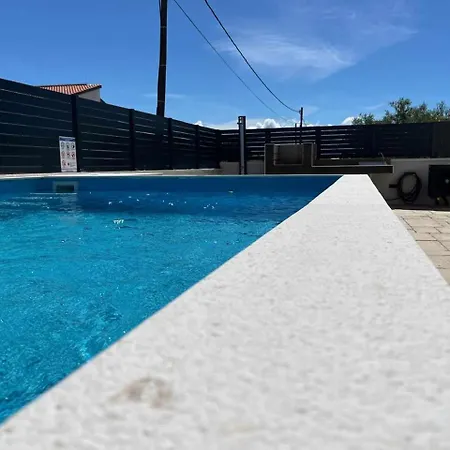 Poolhouse Flip Flop - Mit Privatem Pool Сasa de vacaciones Vir