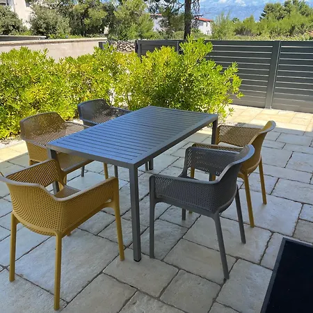 Semesterbostad Poolhouse Flip Flop - Mit Privatem Pool