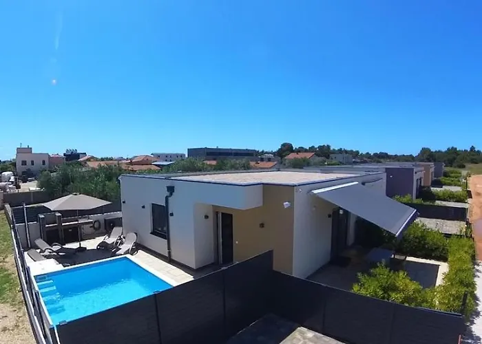 Semesterbostad Poolhouse Flip Flop - Mit Privatem Pool *