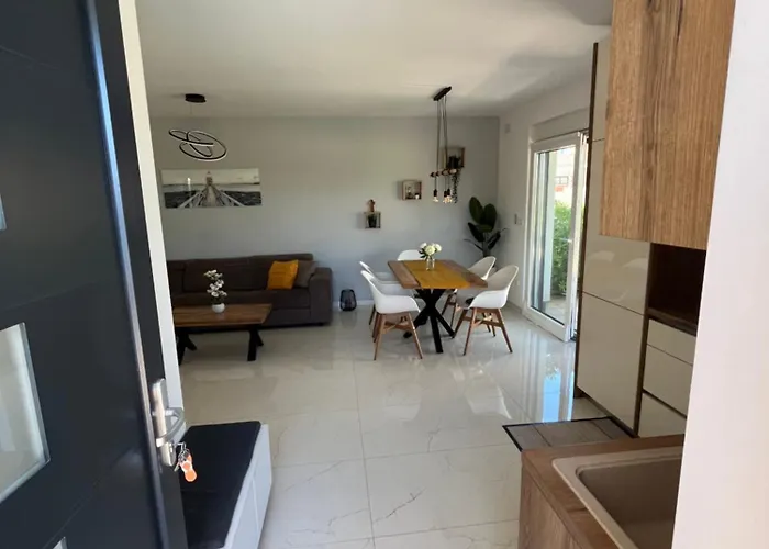 Poolhouse Flip Flop - Mit Privatem Pool