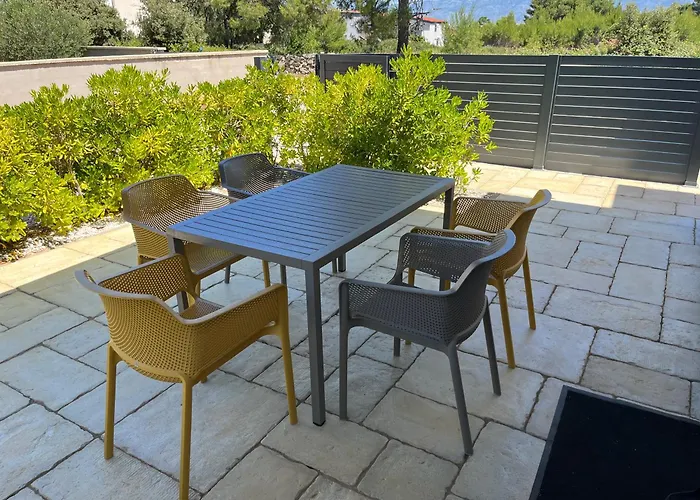 Semesterbostad Poolhouse Flip Flop - Mit Privatem Pool