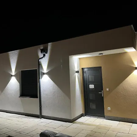 Poolhouse Flip Flop - Mit Privatem Pool * Vir