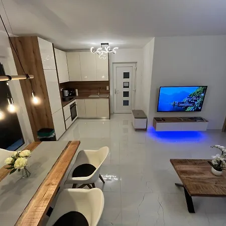 Poolhouse Flip Flop - Mit Privatem Pool Holiday home Vir