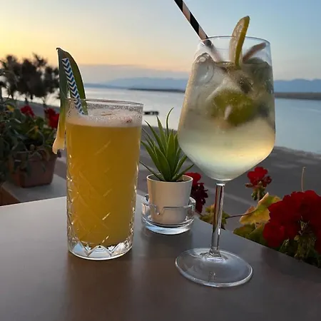 Poolhouse Flip Flop - Mit Privatem Pool *