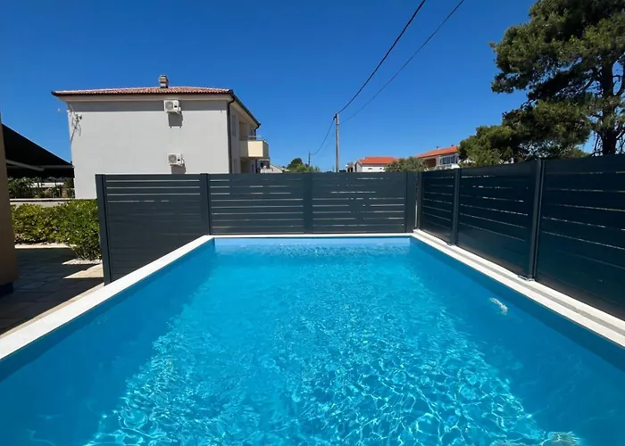 Poolhouse Flip Flop - Mit Privatem Pool *