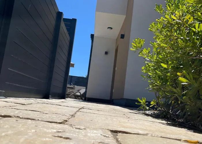 Poolhouse Flip Flop - Mit Privatem Pool *