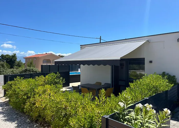 Poolhouse Flip Flop - Mit Privatem Pool 维尔